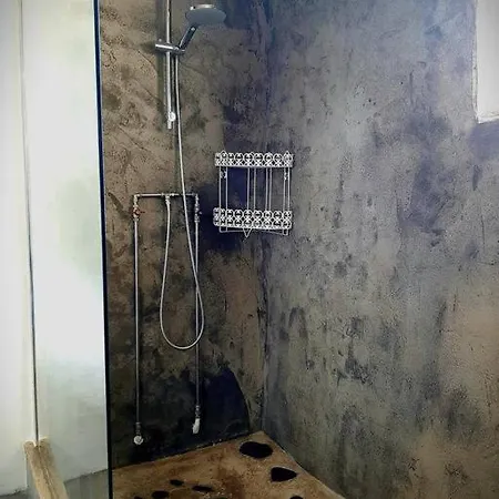 Quinta Terramadome: Dome Incomum & Responsavel Пенамакор